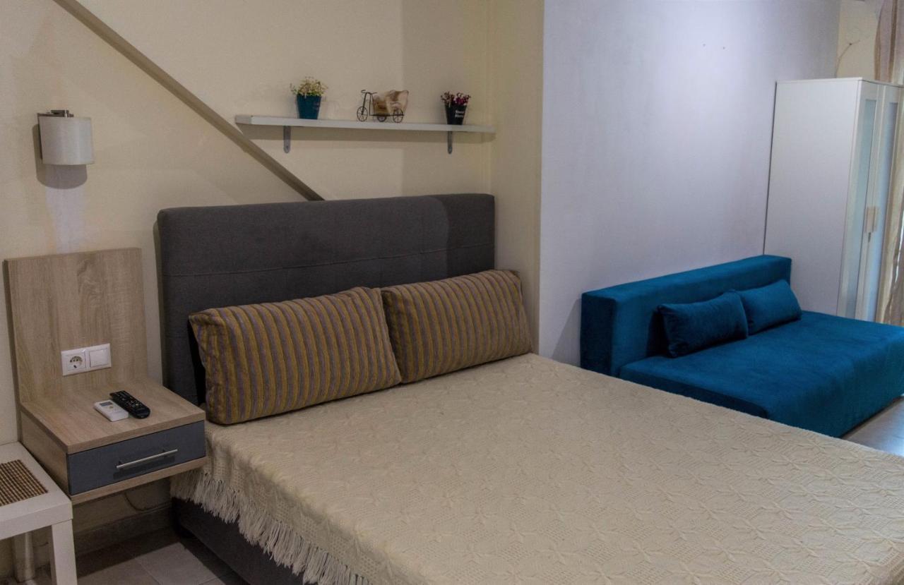 Roses Apartments 尼亚米卡尼奥纳 外观 照片