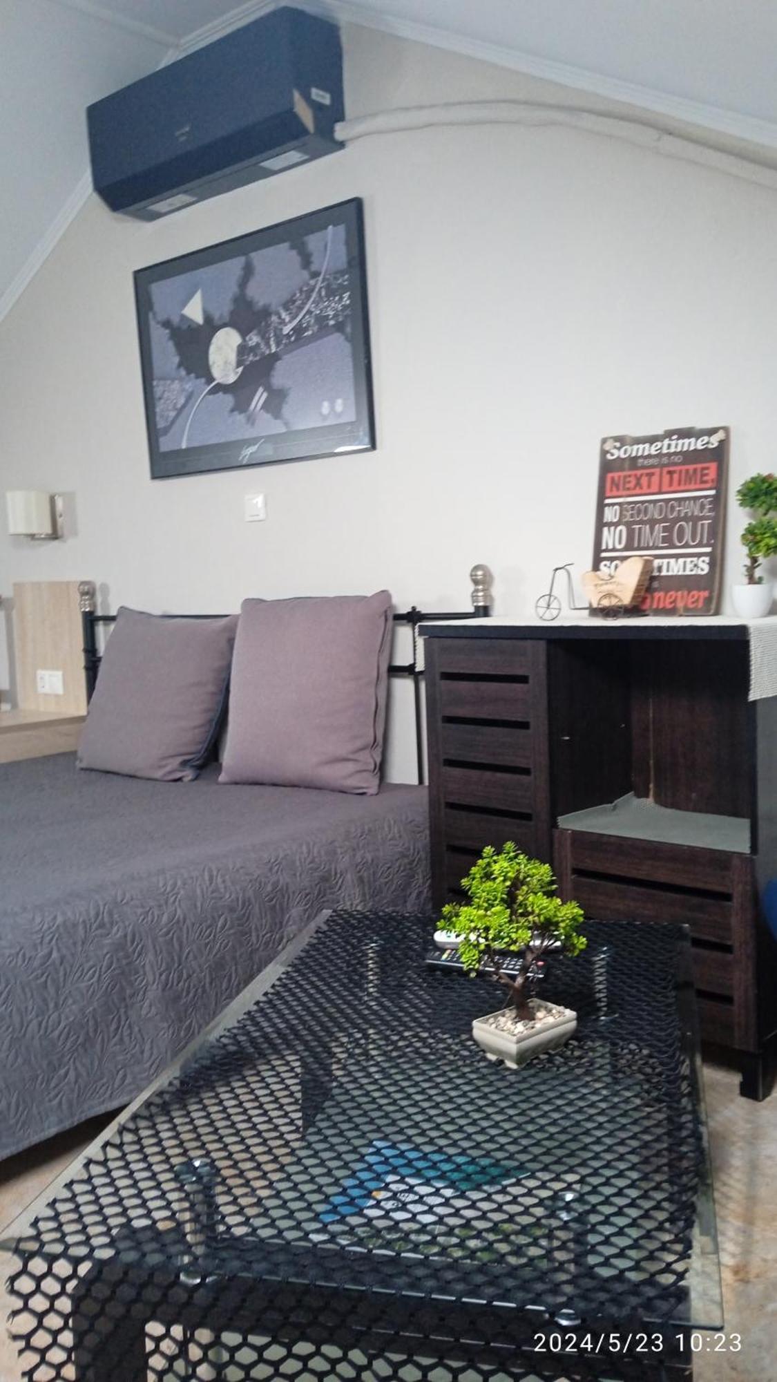 Roses Apartments 尼亚米卡尼奥纳 外观 照片
