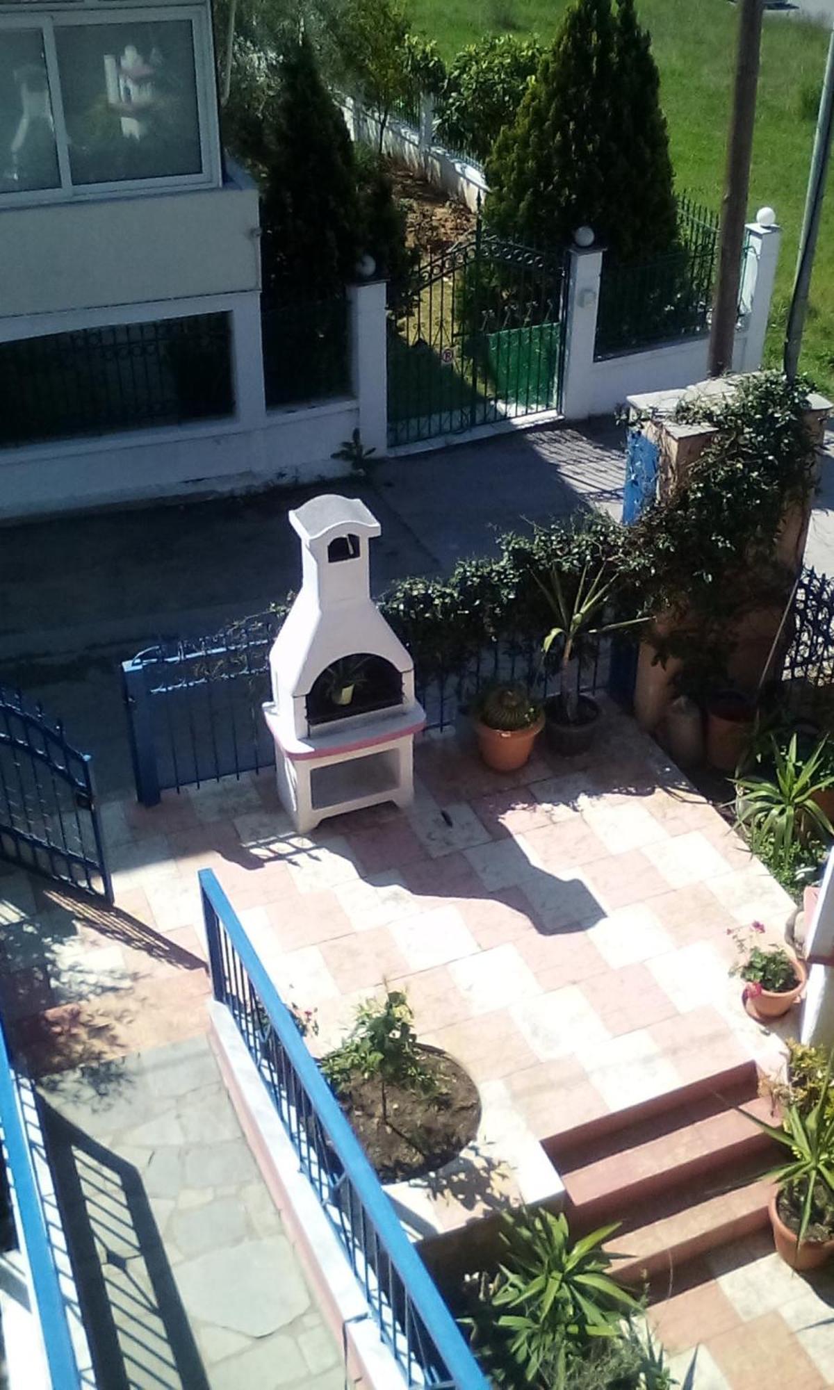 Roses Apartments 尼亚米卡尼奥纳 外观 照片