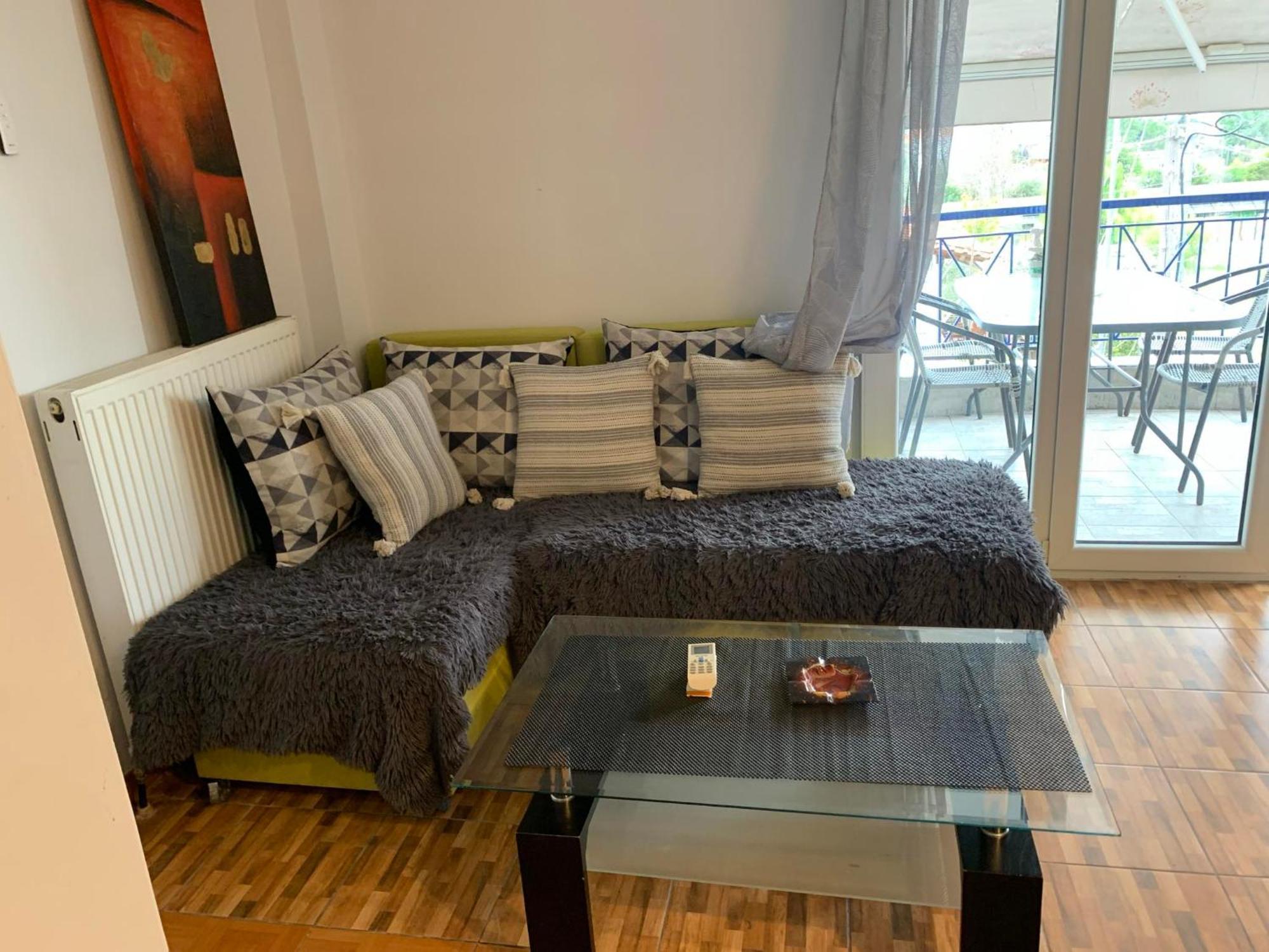 Roses Apartments 尼亚米卡尼奥纳 外观 照片